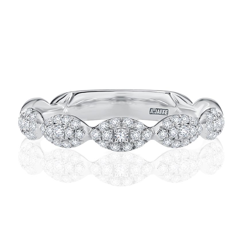 Elegant Cluster Diamond Ring