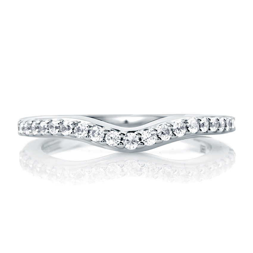V-Shaped Pavé Diamond Anniversary Band