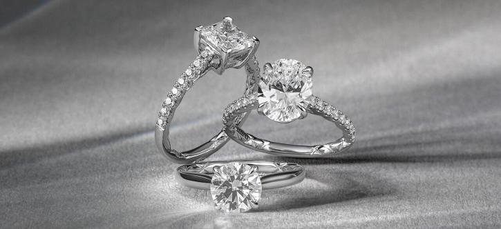 Why Oval Diamond Engagement Rings Are Gaining Popularity Among Modern Brides?